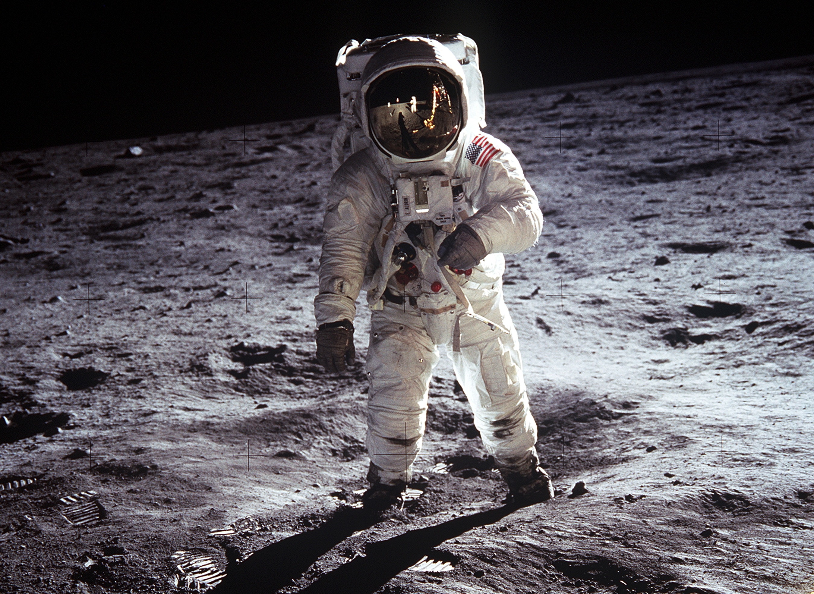 Jacheta purtată de Buzz Aldrin în misiunea Apollo 11 a fost vândută cu peste 2 milioane de dolari