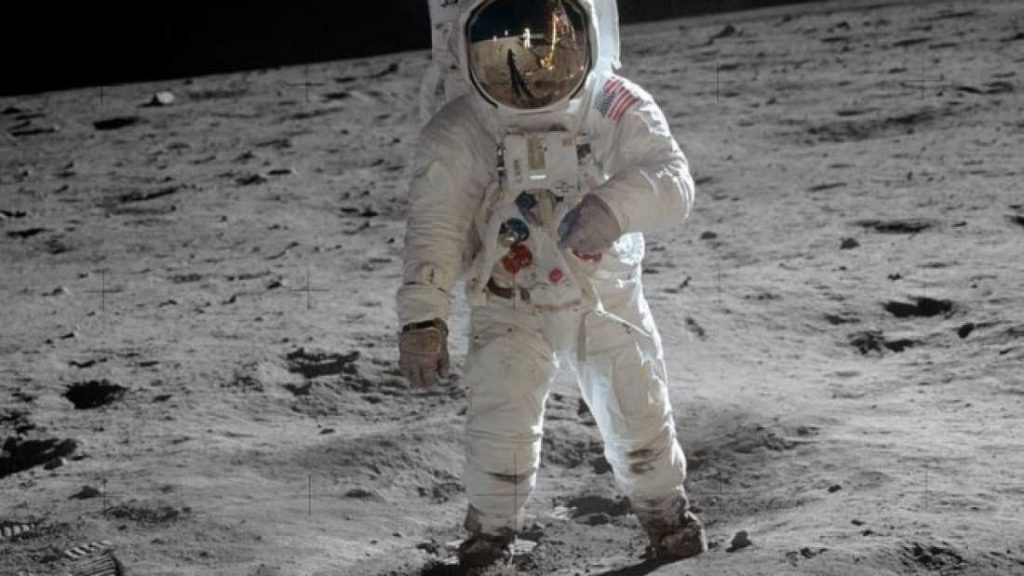 Şoc! NASA a ŞTERS dovezile din misiunea Apollo 11 care arătau existenţa extratereştilor. De ce a recurs la acest gest inexplicabil 