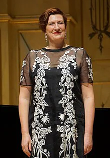 O cunoscuta mezzo-soprană a fost diagnosticată cu cancer la sân. Alertă