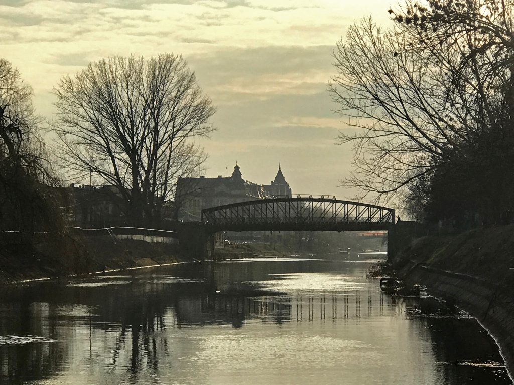 Eiffel, misterul celui mai plimbat pod din România