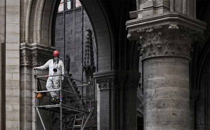 Dezvăluiri incredibile! Miliardarii francezi nu au dat încă niciun euro pentru finanțarea reconstrucției Catedralei Notre-Dame