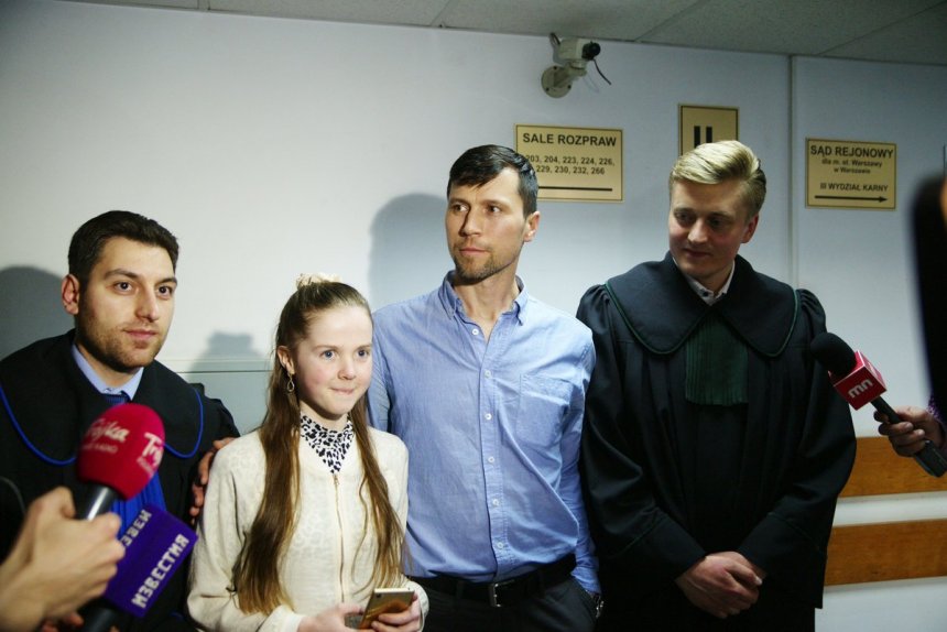 Tată rus separat de fiicele sale de Suedia. Copiii creștini erau sub tutelă musulmană