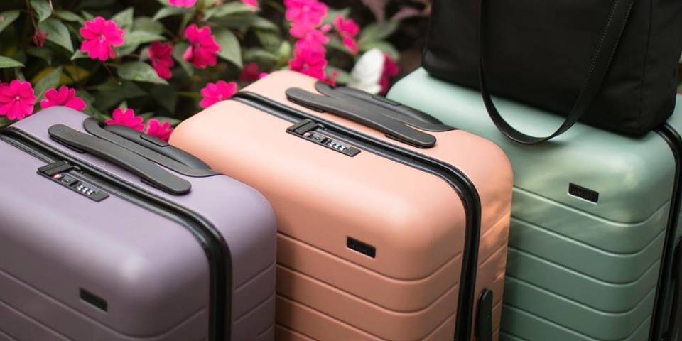 Stratageme cu orice risc: Cum poţi fenta să nu plăteşti bagajul care a depăşit greutatea permisă