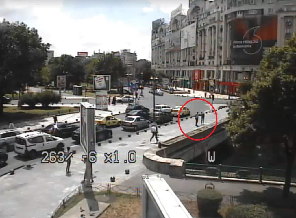 Situație șocantă pe străzile Bucureștiului. A luat la bătaie mai multe persoane după ce a pierdut la păcănele