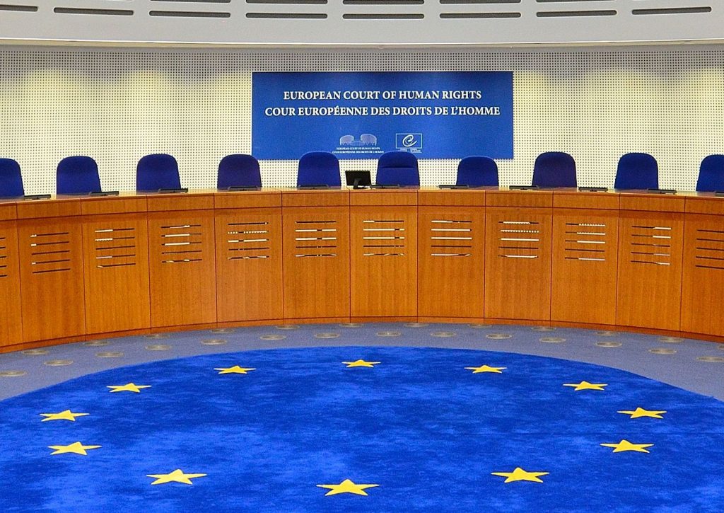 CEDO consideră că justiția română încălcă dreptul la liberă exprimare. Jurnalist condamnat