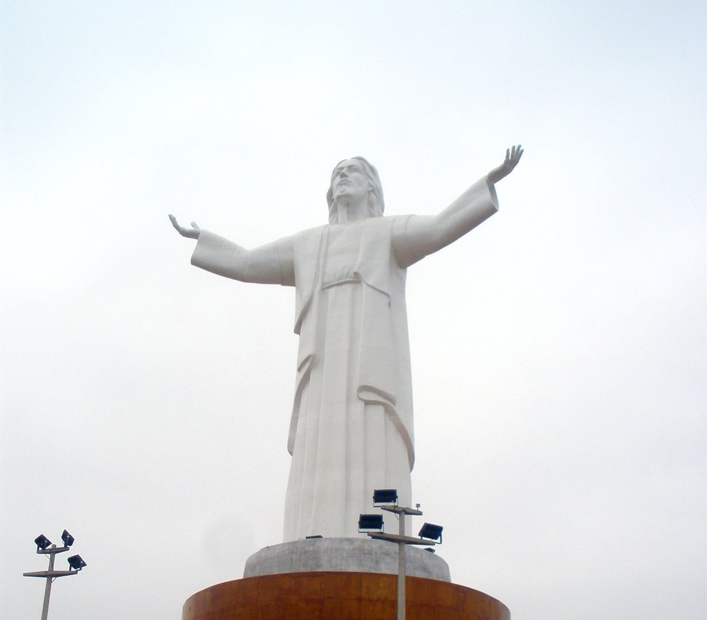 статуя иисуса в ессентуках