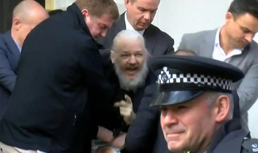 Stop joc pentru Assange! Va fi extrădat în SUA și va muri în închisoare