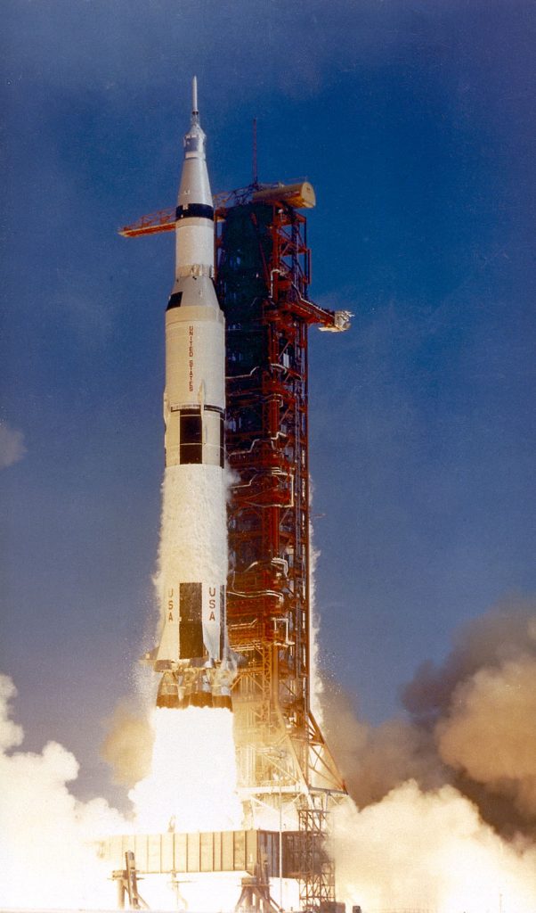 Acum 50 de ani se lansa misiunea Apollo 11. Destinația: Luna