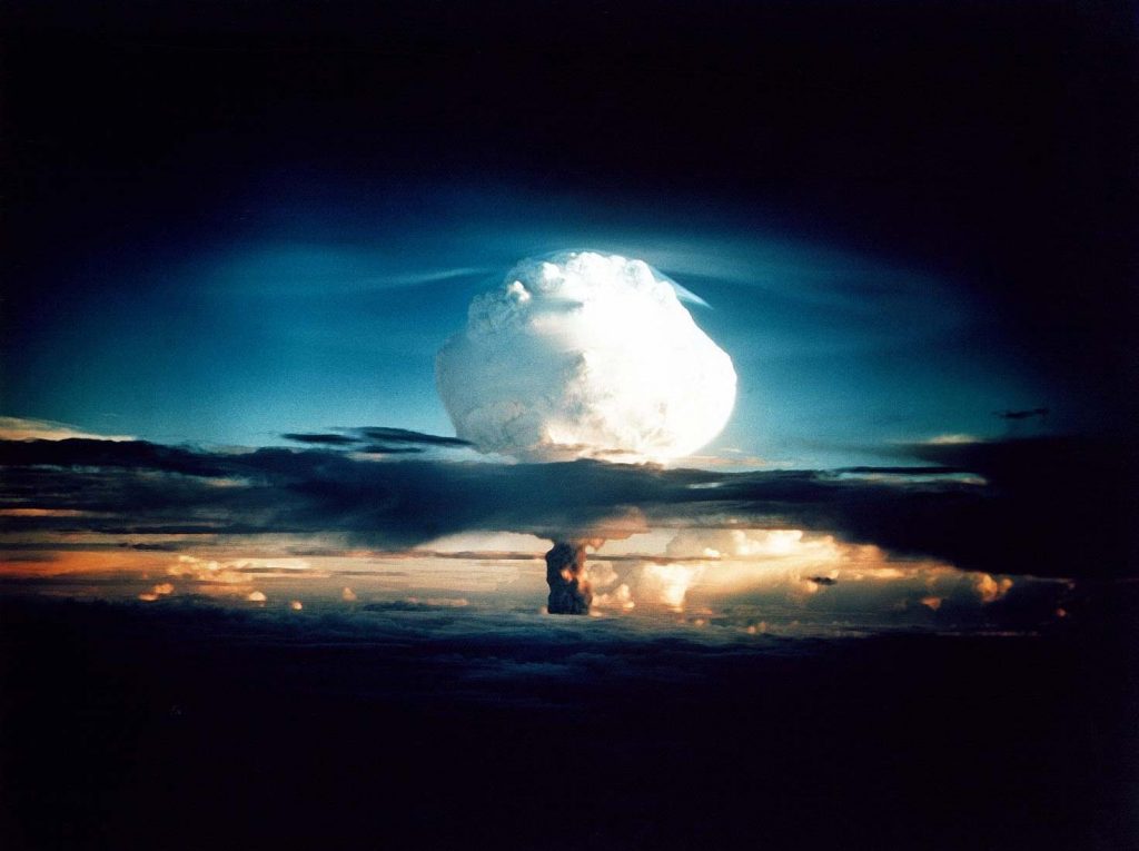 Premierul japonez avertizează că folosirea armelor nucleare de către Rusia ar fi un „act de ostilitate împotriva umanității”