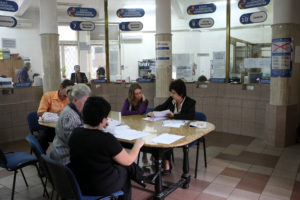 Bugetarii au dat lovitura. 2021 le aduce salarii mai mari cu 45%?! Bombă economică