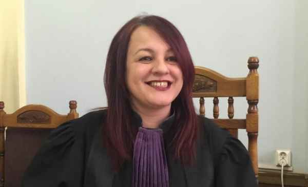Judecătoarea Adina Daria Lupea îl face praf pe Cristi Dănileț