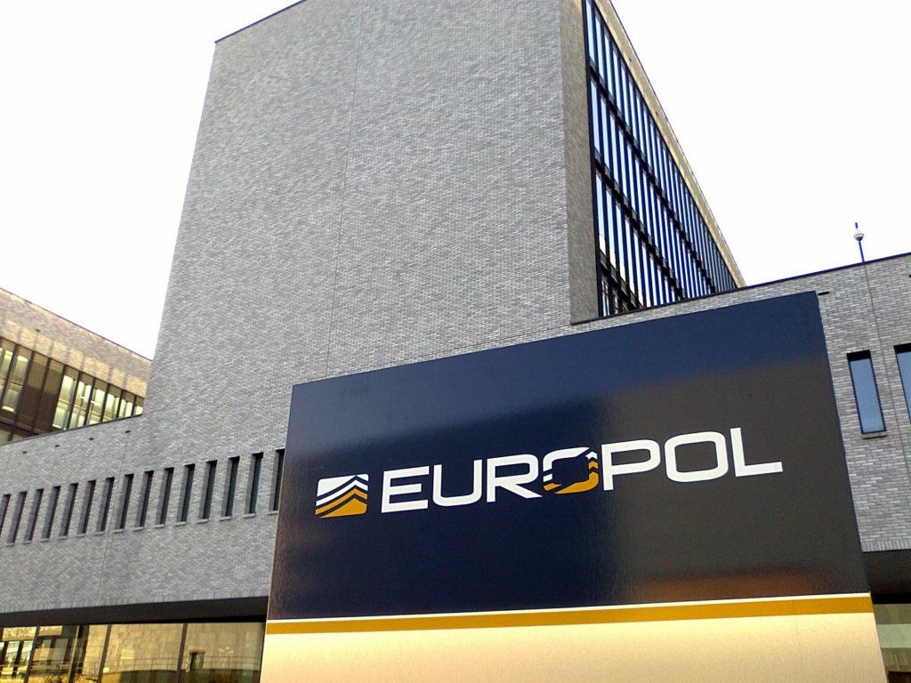Europol a închis cea mai periculoasă rețea de malware din Europa: Emotet
