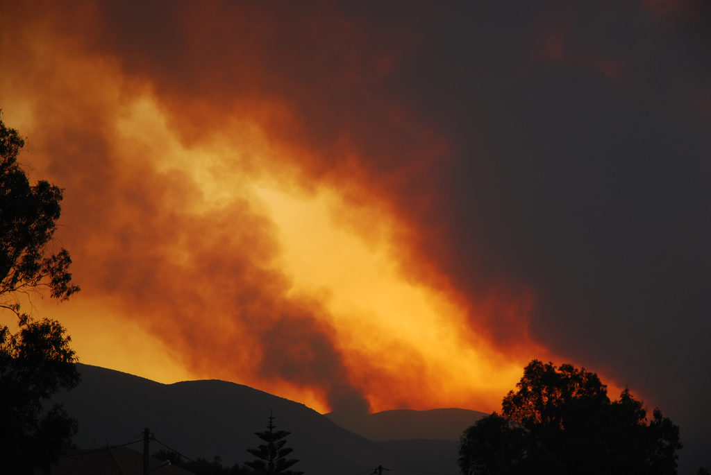 Grecia în flăcări! Peste 50 de incendii și sute de persoane evacuate