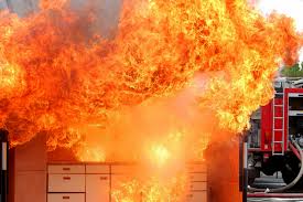 Incendiu violent lângă casa criminalului Gheorghe Dincă