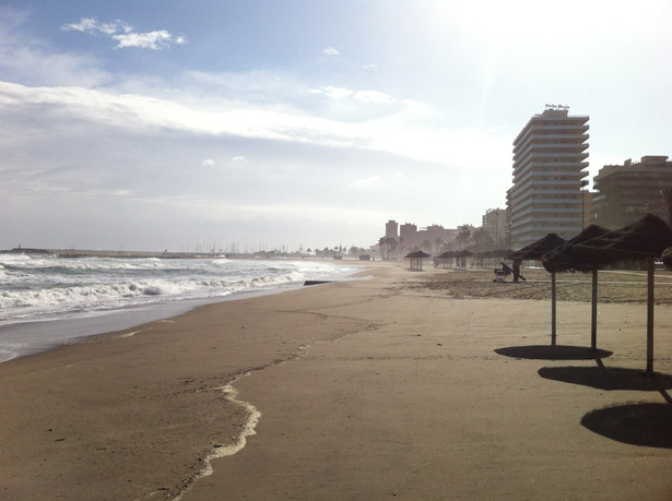 Panică pe o plajă din Barcelona, care a fost și închisă. Alerta se menține