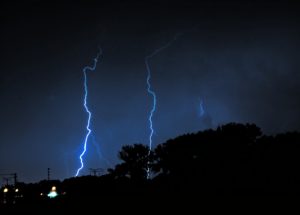 Å£ara Unde Fulgerele Au Omorat 50 De Oameni In DouÄƒ Zile Evenimentul Zilei