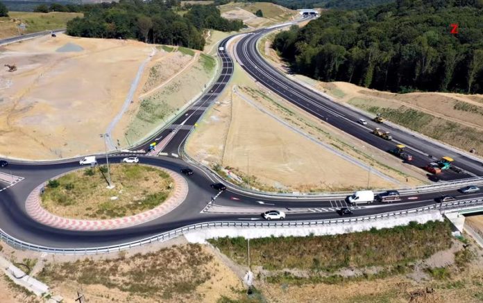 Drumuri făcute de mântuială. Recepţia autostrăzii A1 Lugoj-Deva, refuzată. „La covorul asfaltic au apărut nişte ravenări spre taluze, nişte fisuri”