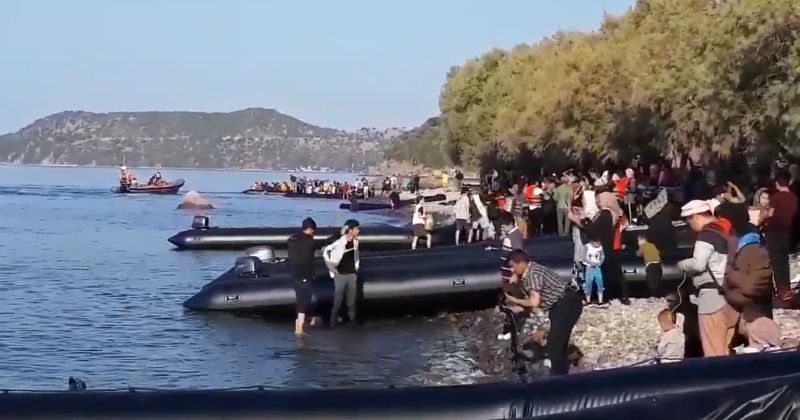 Un val de migranți a inundat săptămâna aceasta insula grecească Lesbos