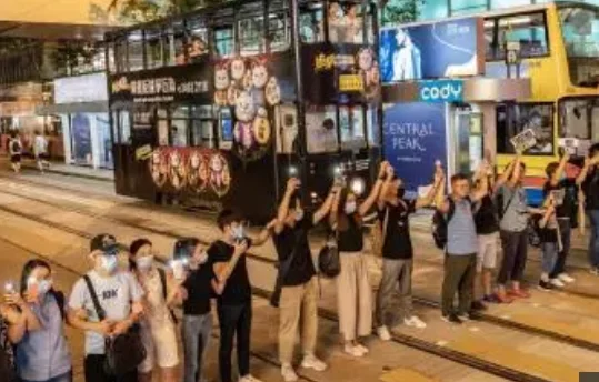 Represiune brutală în Hong Kong. Cum vor localnicii să scape de China