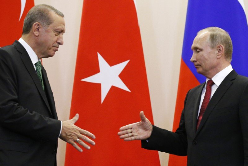 Conflict între Siria și Turcia. Erdogan  a mers cu jalba în proțap la Putin