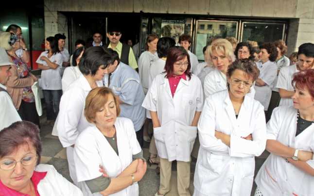 Răsturnare de situație! Pentru medicii români a devenit mai profitabil să muncească la ei acasă