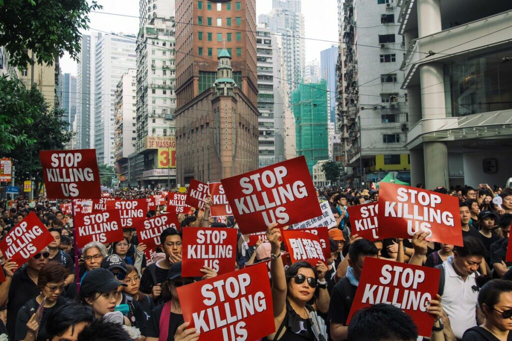 Protestatarii din Hong Kong cer ajutorul SUA. Autoritățile pregătesc o nouă represiune