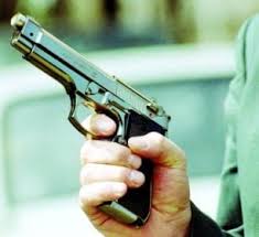 Jaf în plină stradă și amenințare cu pistolul, la Timișoara