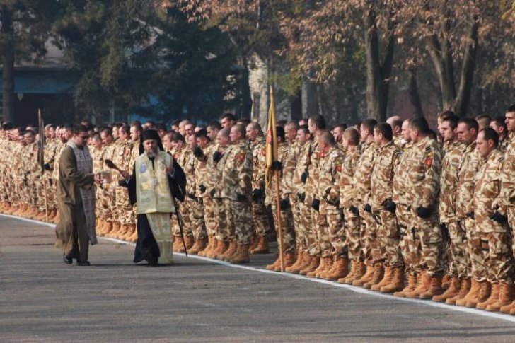 Românii sunt consecvenți: au încredere tot în Armată și Biserică
