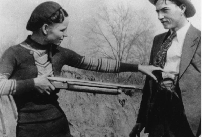 Celebra pușcă folosită de Bonnie și Clyde, scoasă la licitaţie