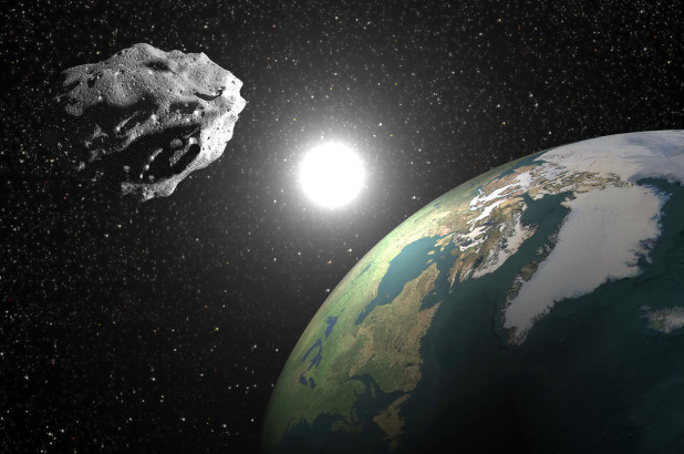 Alertă la NASA! Trei asteroizi se apropie în această seară de Pământ
