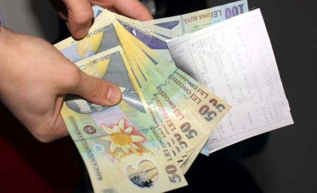 Salarii mai mari pentru români. Cu cât au crescut veniturile?
