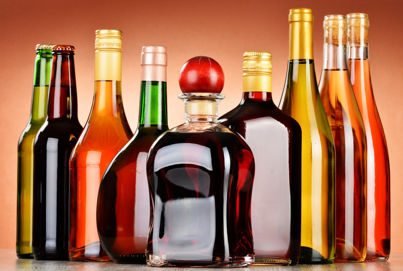 Vești bune pentru petrecăreți! Consumul moderat de alcool prelungește viața!