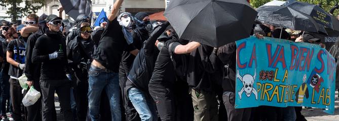 Ciocniri violente între „Vestele Galbene” și poliție. Este cel de-al 44 weekend de proteste în Hexagon