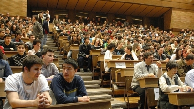 Premieră. O universitate din România devine ”Universitate online”