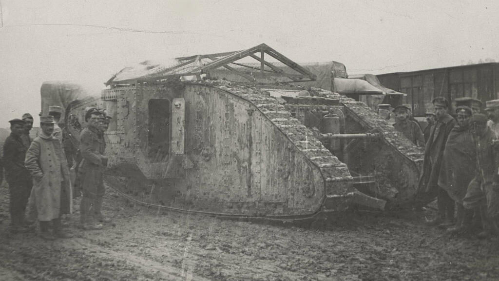 Primul tanc de luptă din istorie. ”Niște monștri enormi din oțel avansau spre germani”
