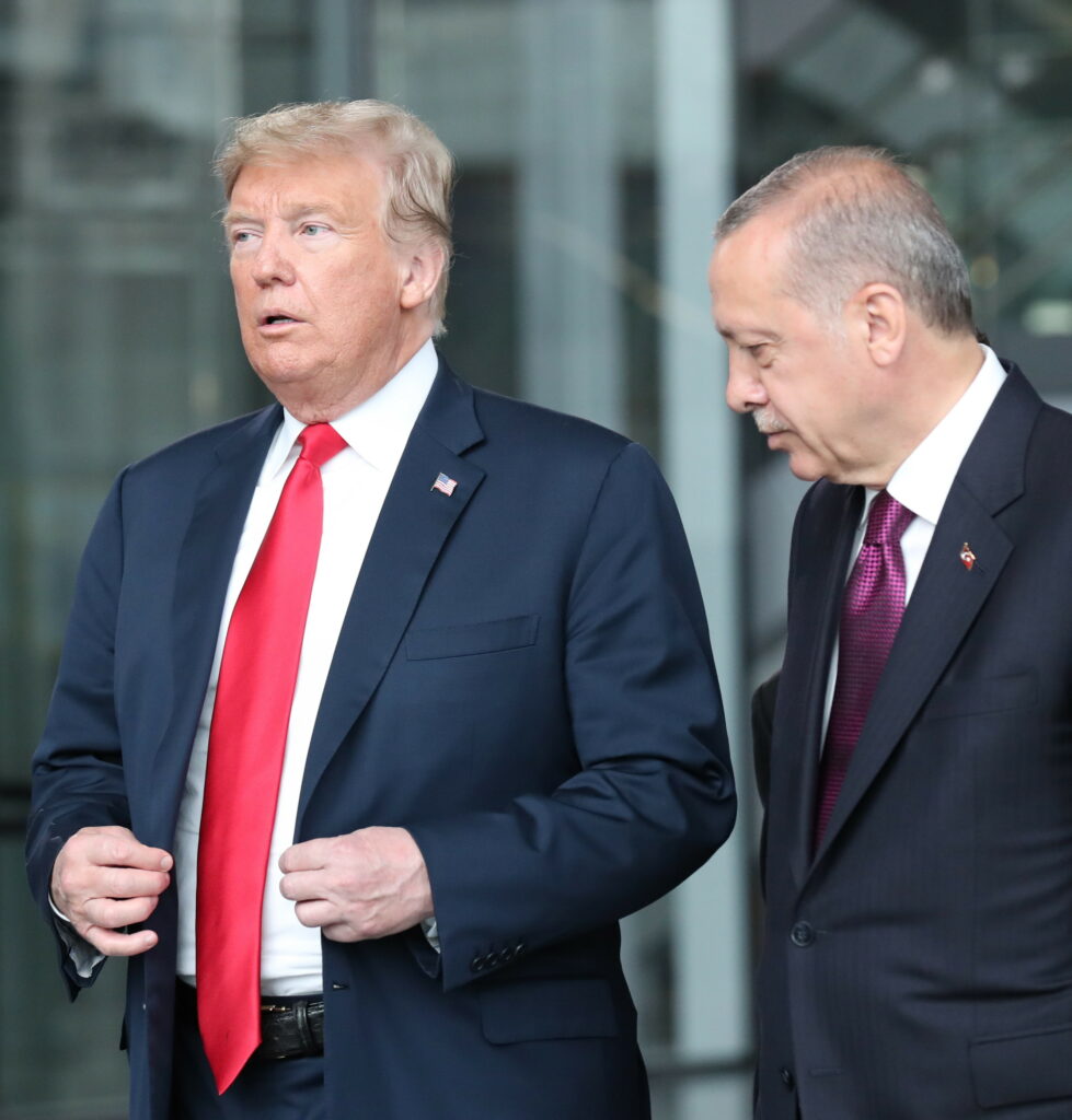 Sătul de Erdogan, Trump schimbă balanța strategică