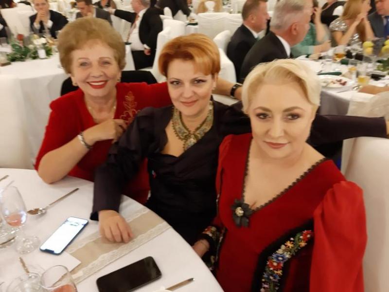 De supărare, Viorica Dăncilă a jucat la nuntă în Maramureș. VIDEO