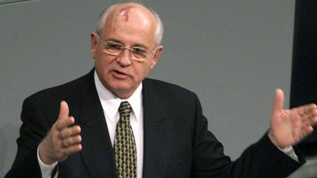 Gorbaciov a aspirat miliarde din Occident