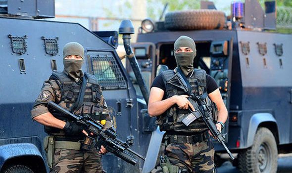 Turcia: Razii de amploare împotriva membrilor ISIS