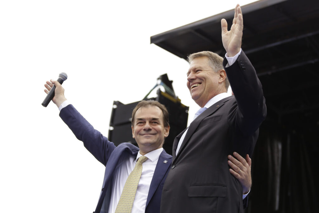 Prima mutare a lui Orban generează confuzie.  „Nu dă bine, nu dă cu plus”