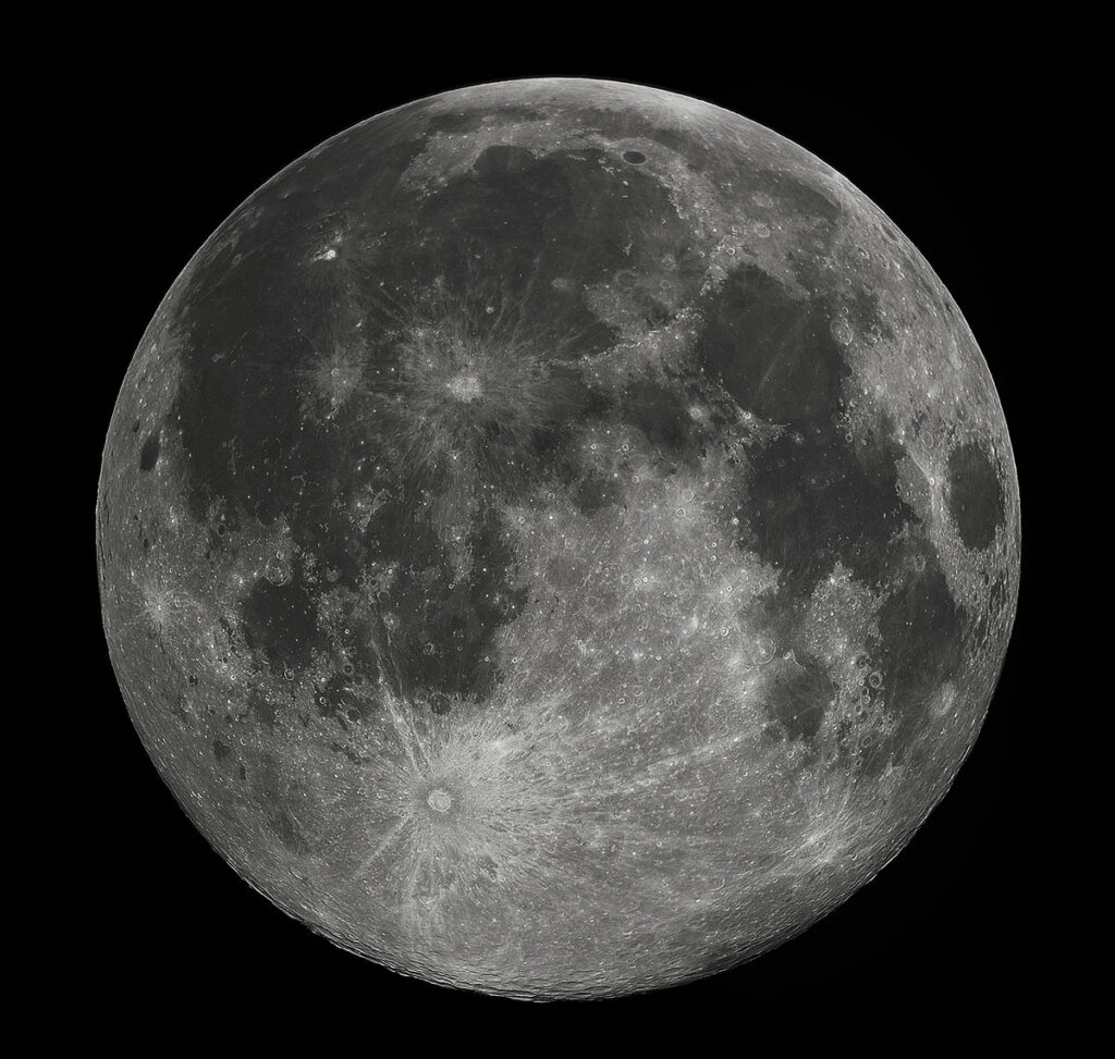 Imagini şocante pe suprafaţa Lunii ascunse de Google Maps. Video-Foto incredibile în articol