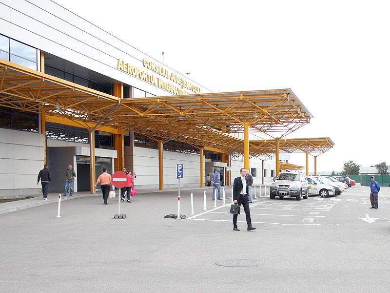 Alertă pe aeroportul din Cluj! Descoperirea DIICOT în bagajele străinilor