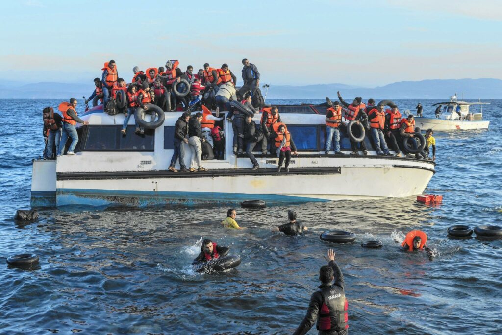 Breaking News! Navele românești din FRONTEX, acuzate că împing migranții în mare VIDEO
