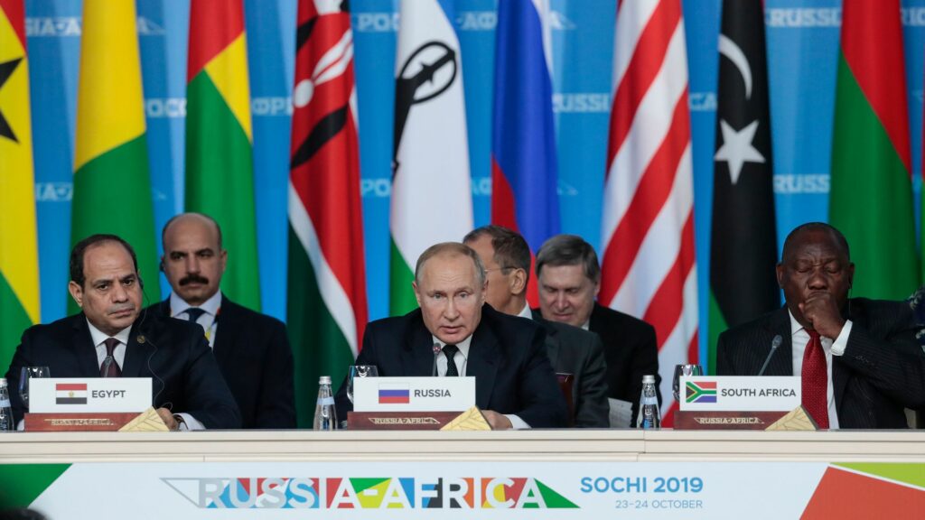 Putin pune mâna pe Africa bucată cu bucată