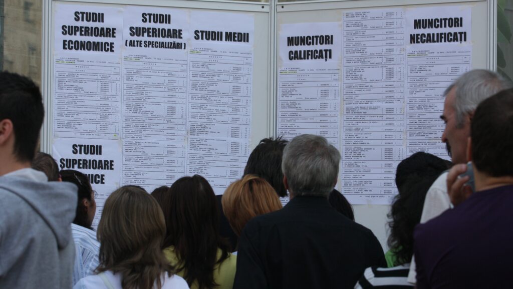 Aproape 1.000 de oameni și-au găsit un loc de muncă în București. Mulți dintre ei au peste 45 de ani