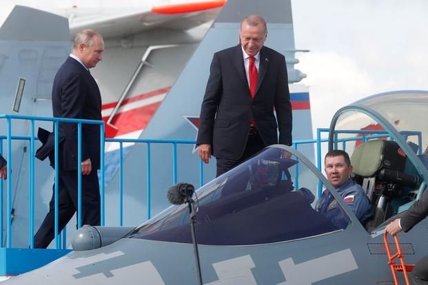 După sisteme antiaeriene, Erdogan cumpără de la Putin și avioane de luptă