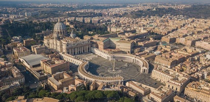 Percheziții în inima Vaticanului. Banul, ochiul Dracului