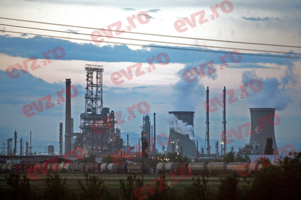 Alertă de poluare la Ploiești. Un gaz foarte toxic a ajuns în atmosferă. Localnicii acuză probleme de respirație