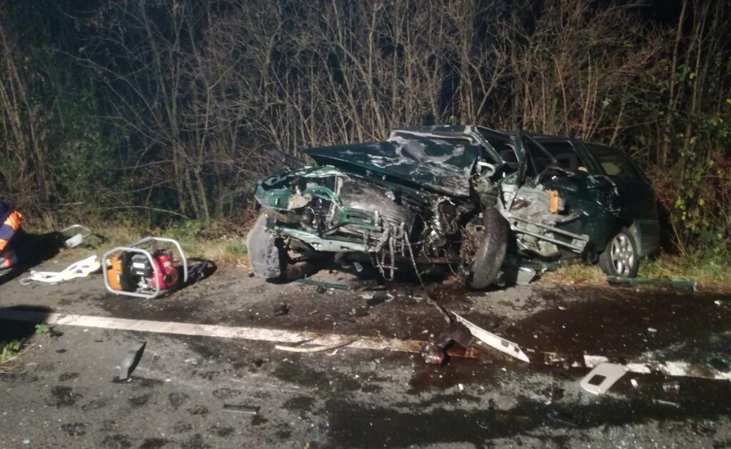 Accident cumplit în Hunedoara. Cinci persoane au fost rănite dintre care două în stare foarte gravă