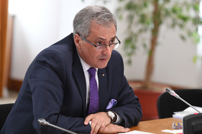 Care este legătura între Chițoiu și ministrul Vela. „Nu se face așa ceva”